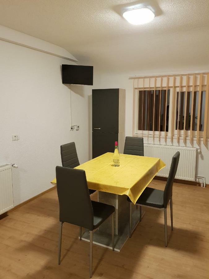 Ferienwohnungen Albstadt Bagian luar foto