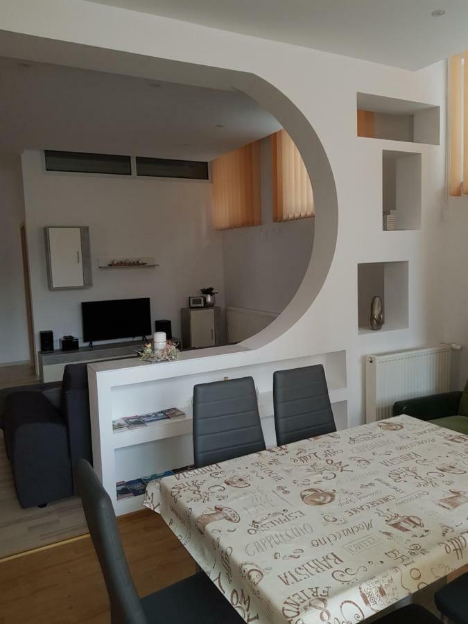 Ferienwohnungen Albstadt Bagian luar foto