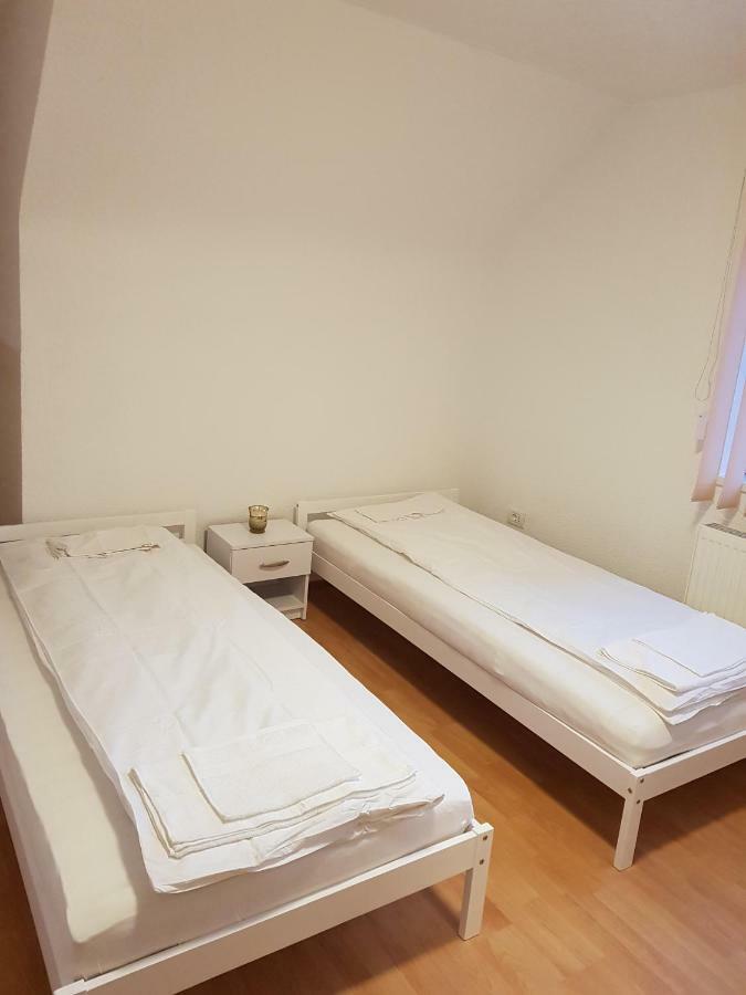 Ferienwohnungen Albstadt Bagian luar foto